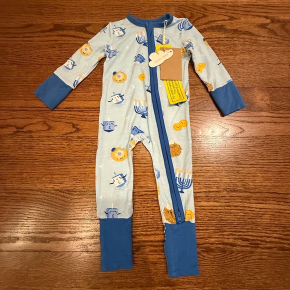 NEW Angel Dear Hanukkah 2 Way Zipper Romper 0-3 Months - Picture 2 of 8